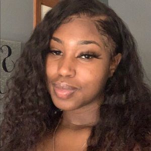 Meet your Posher, Cortney